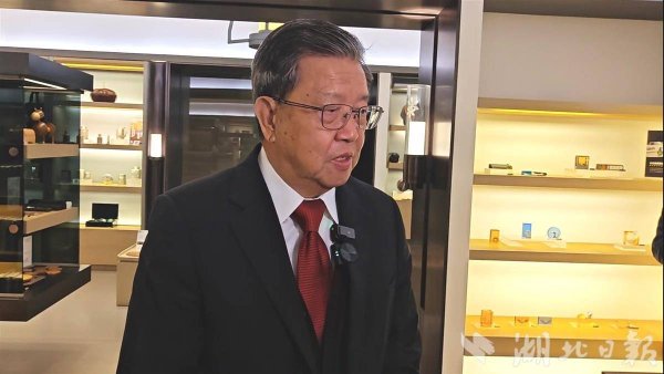 盈富配资 中国入世谈判首席代表龙永图点赞“中国车谷”：中国新能源汽车出海正当其时